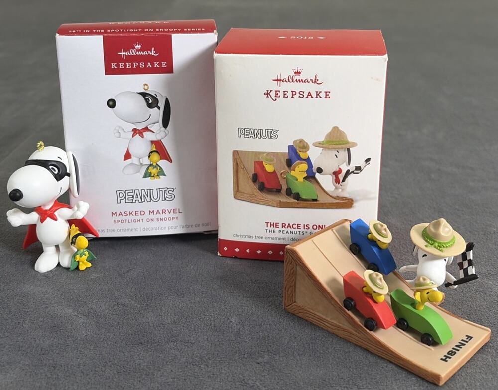 Hallmark Keepsake Peanuts Snoopy The Race Is On! & Masked Marvel Ornaments Chrty